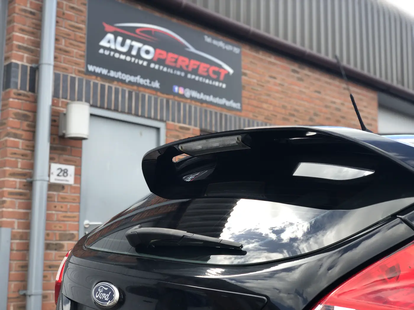 Ford Focus with tinted windows, AutoPerfect Stone